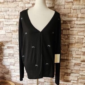 Frankee & Skylarr Brand New Black Sweater with Bow Accents